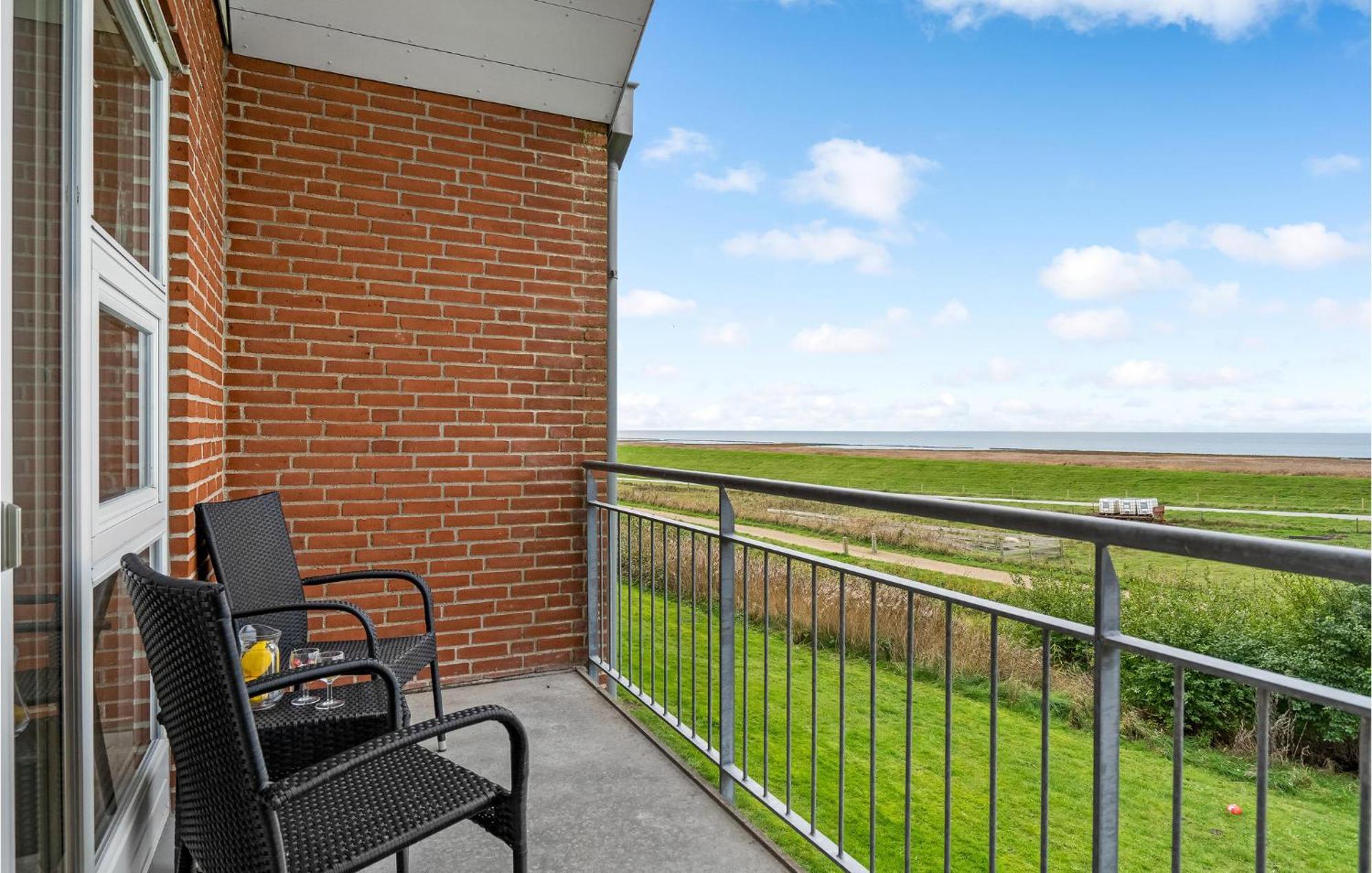 2 Bedroom Stunning Home In Hojer Exterior photo